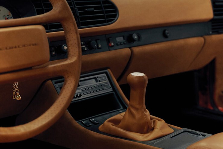 Hãng xe độ Aime Leon Dore phục chế xe cổ Porsche 944 Turbo