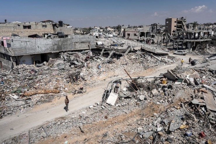 TP Khan Younis (nam Gaza) bị tàn phá nặng nề trong xung đột Israel-Hamas. Ảnh: AFP