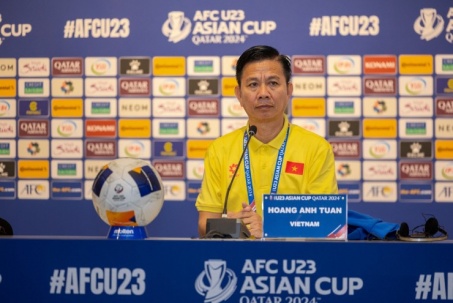 Họp báo U23 Việt Nam - U23 Kuwait: HLV Hoàng Anh Tuấn lý giải thẻ đỏ của Ngọc Thắng