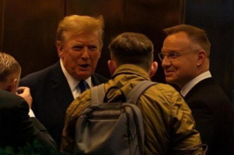 Ông Trump gặp riêng, bàn chuyện NATO với tổng thống Ba Lan