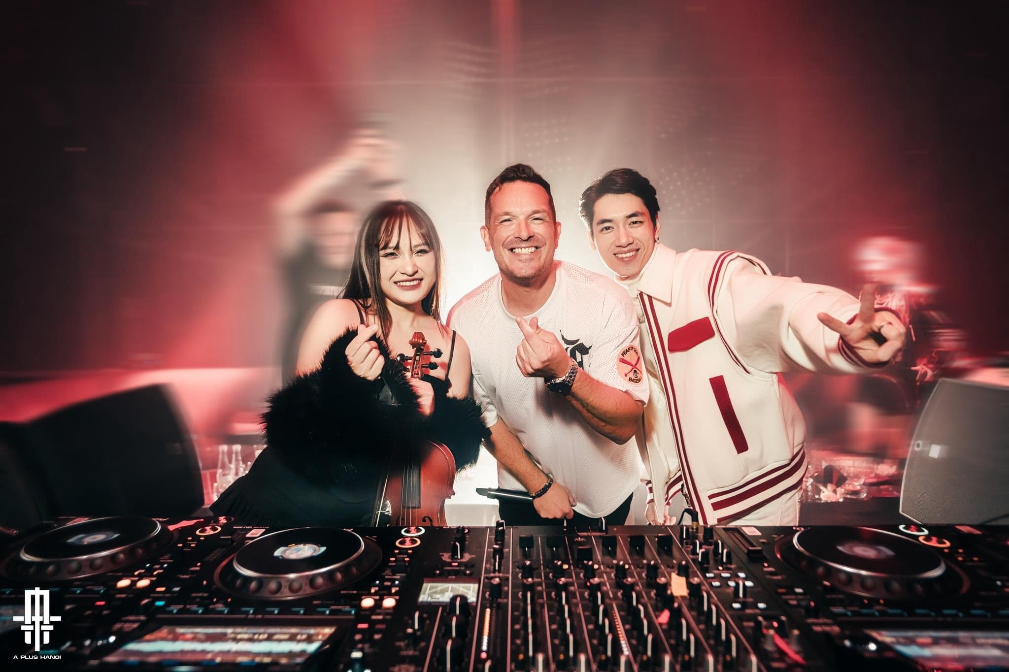 “Quẩy” cùng DJ hạng 72 thế giới tại A PLUS HANOI - 5