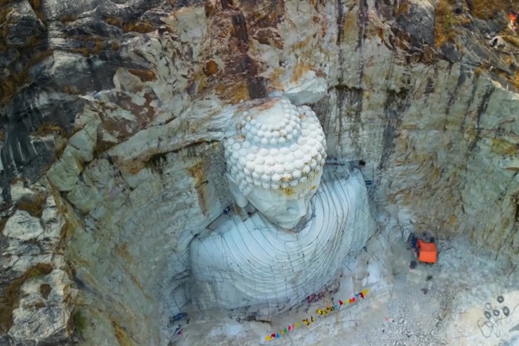 Kinh ngạc tượng Phật khổng lồ trên vách núi ở An Giang - 4
