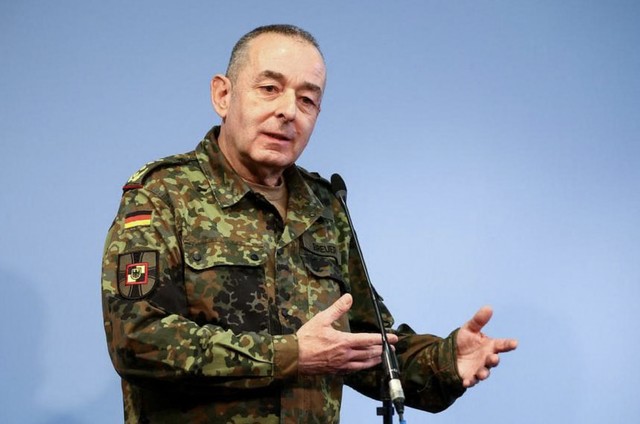 Tướng Carsten Breuer. Ảnh: Reuters