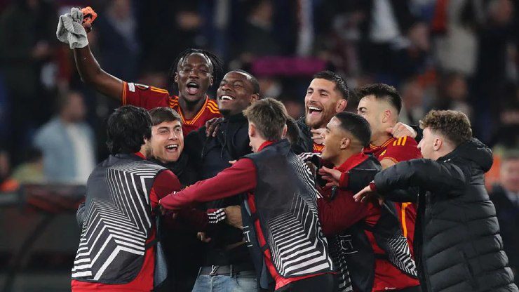 Roma giành vé vào bán kết Europa League