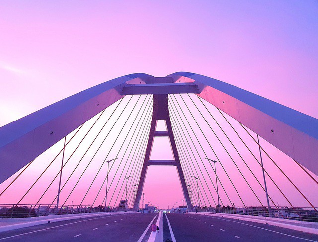 Cầu Trần Hoàng Na nối 2 quận trung tâm của TP Cần Thơ là Ninh Kiều và Cái Răng