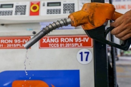 Giá xăng dầu hôm nay 21/4: Cao chót vót khi căng thẳng Trung Đông lên cao