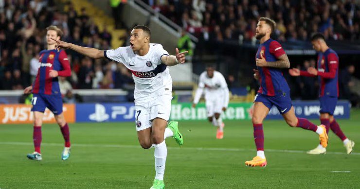 Mbappe tỏa sáng rực rỡ trước Barca