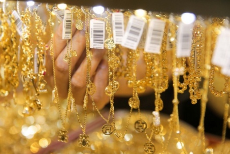 Giá vàng hôm nay 22/4: Vàng SJC giảm 1,7 triệu đồng/lượng ngay khi mở cửa