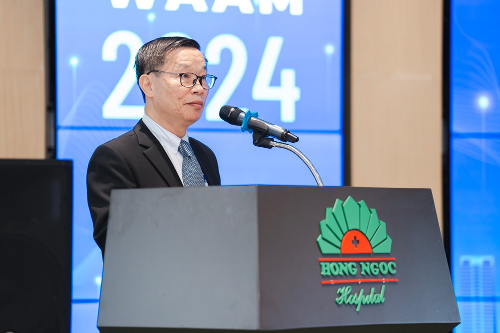 Chủ tịch Hội Gây mê Hồi sức Việt Nam PGS.TS.BS Công Quyết Thắng phát biểu tại Hội nghị toàn cầu về Quản lý đường thở khó diễn ra tại BVĐK Hồng Ngọc