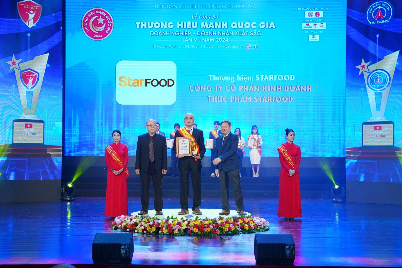 StarFOOD được vinh danh Top 10 Thương hiệu mạnh Quốc Gia 2024