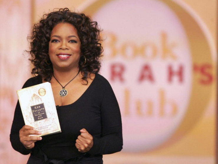 Oprah thường đề cập đến việc đọc sách như là "con đường dẫn đến tự do" do khởi đầu khó khăn trong sự nghiệp của bà.