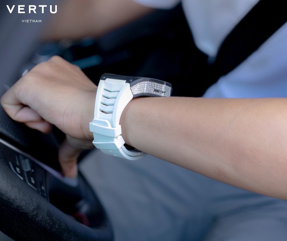 Mỗi phiên bản Vertu Watch đều được chế tác từ các loại chất liệu quý hiếm bậc nhất thế giới.