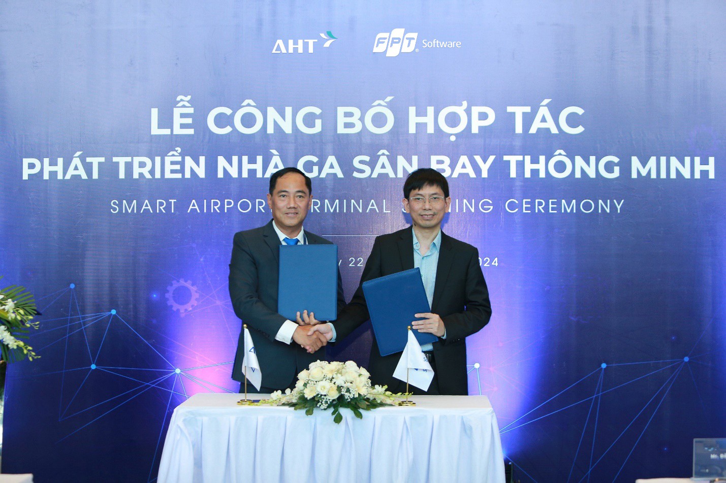 Nhà ga quốc tế Đà Nẵng và FPT Software ký kết hợp tác. Ảnh: AHT