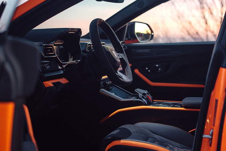 Lamborghini trình làng phiên bản Plug-in Hybrid đầu tiên trên siêu SUV Urus