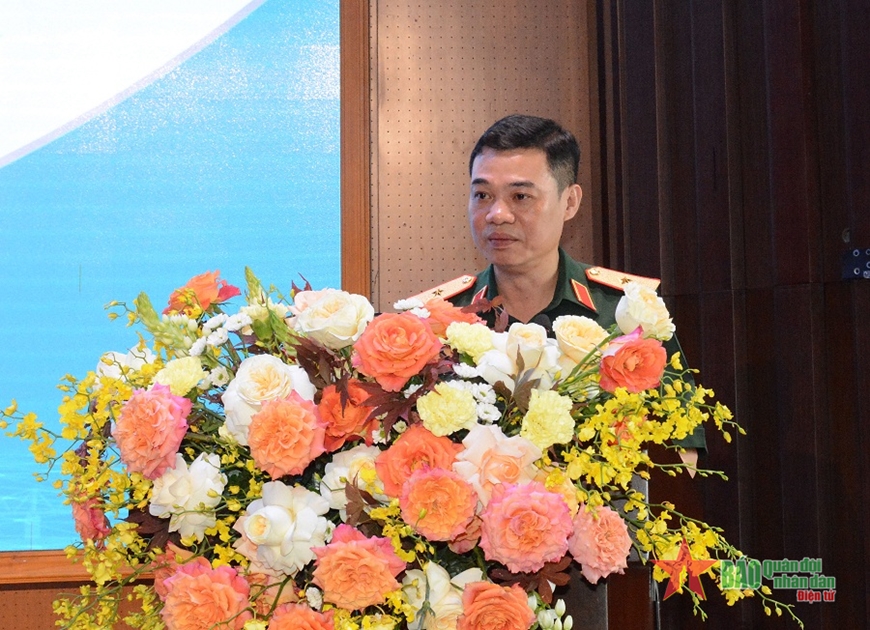 Thiếu tướng Lê Quang Tuyến, Phó chủ nhiệm Tổng cục Công nghiệp quốc phòng giới thiệu một số hoạt động chính tại Triển lãm.