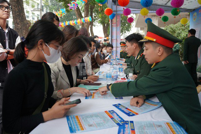 Từ năm 2025 sẽ có kỳ thi riêng cho tuyển sinh các trường quân đội - 1