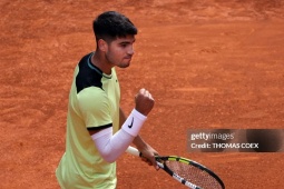 Video tennis Alcaraz - Shevchenko: 2 set quá chóng vánh (Madrid Open)