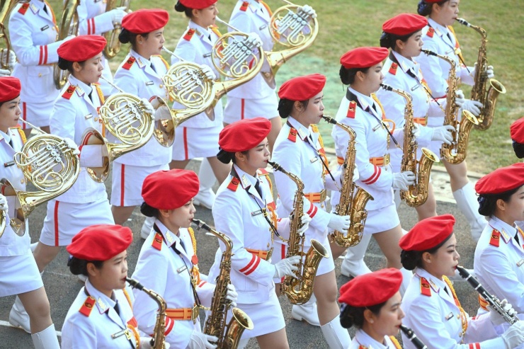 Thượng tướng Nguyễn Tân Cương thị sát hợp luyện diễu binh, diễu hành tại sân vận động Điện Biên - 6