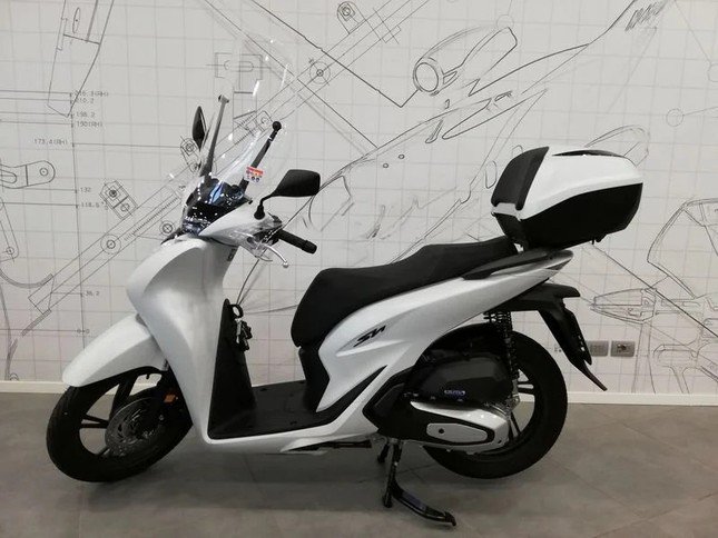 Honda SH 2024 bổ sung màu mới - 1