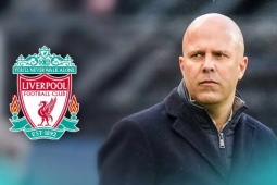 Tin mới nhất bóng đá tối 28/4: Chi tiết hợp đồng của Slot và Liverpool