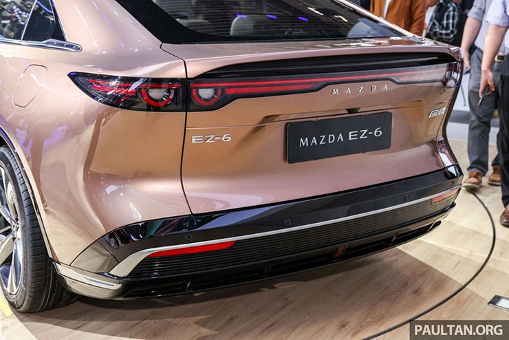 Mazda EZ-6 ra mắt, mẫu xe điện kế nhiệm Mazda6 trong tương lai - 5