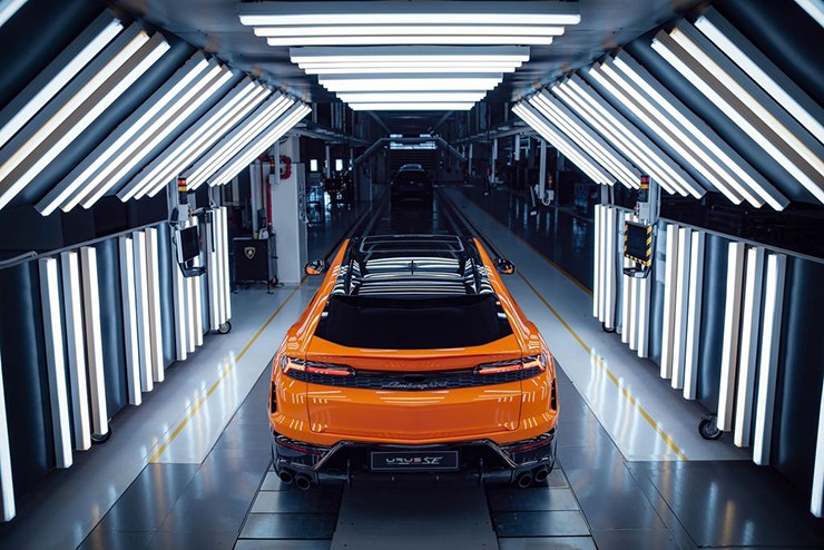Lamborghini Urus SE chào sân các đại gia Việt với giá bán gần 14,8 tỷ đồng - 5