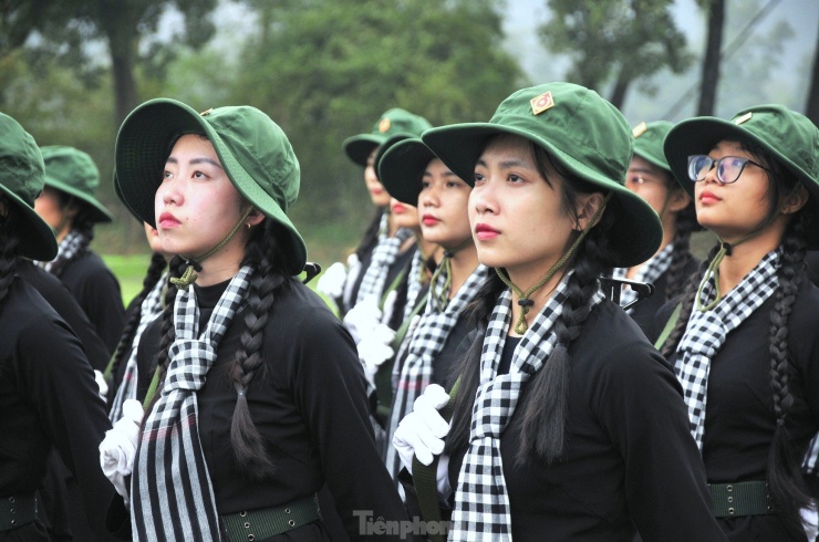 Bóng hồng phương Nam sẵn sàng cho cuộc diễu binh trọng đại ở Điện Biên - 9