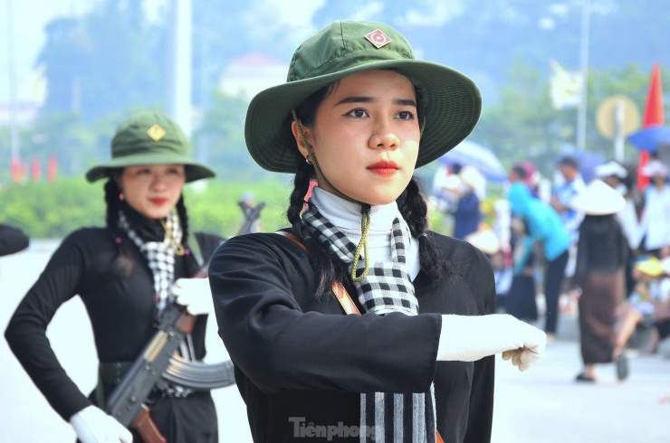 Bóng hồng phương Nam sẵn sàng cho cuộc diễu binh trọng đại ở Điện Biên - 13