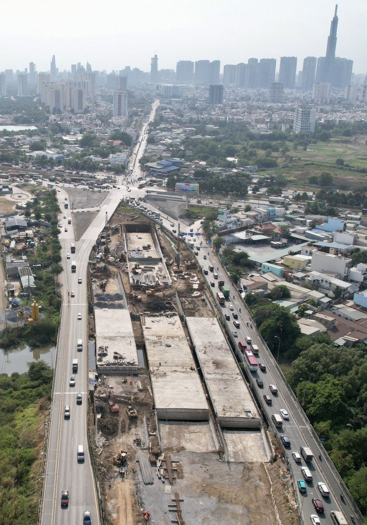 Dự án có mục tiêu tăng cường kết nối cho tuyến đường cao tốc TPHCM – Long Thành – Dầu Giây, với tuyến đường Mai Chí Thọ và các tuyến trục chính của thành phố, nhằm phát huy cao nhất hiệu quả của các dự án giao thông trong khu vực.