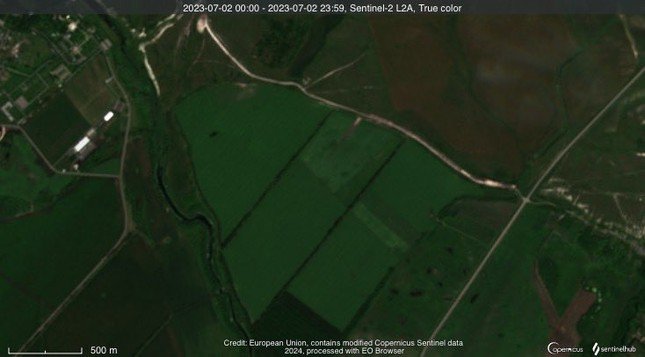 Hình ảnh vệ tinh tiết lộ căn cứ không quân bí mật của Nga, cách Ukraine 70km - 1