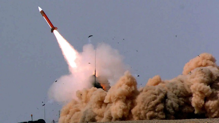 Tên lửa phòng không Patriot khai hỏa trong một cuộc tập trận ở Israel năm 2005.