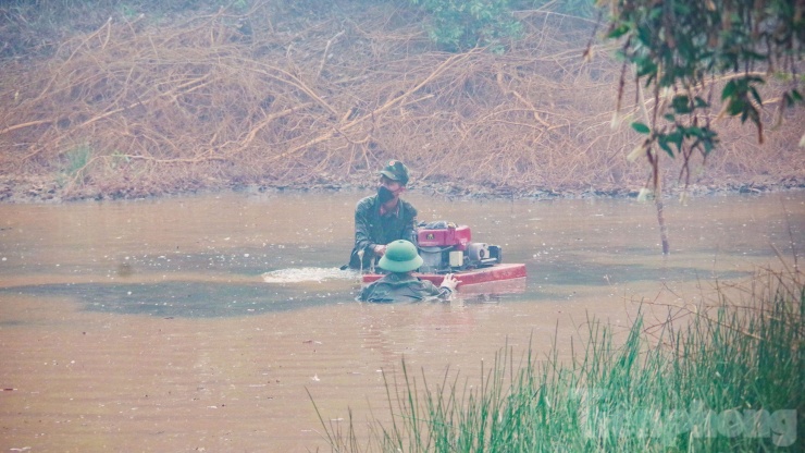 Gần 100 giờ chiến đấu với 'giặc lửa', khống chế vụ cháy rừng ở Kiên Giang - 5