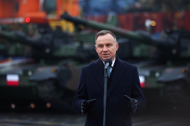 Tổng thống Ba Lan Andrzej Duda tuyên bố Warsaw sẵn sàng tiếp nhận vũ khí hạt nhân của NATO để củng cố sức mạnh ở sườn Đông của liên minh. Ảnh: Reuters