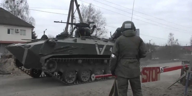 Lính dù Nga chiến đấu ở vùng thủ đô Kiev vào tháng 3/2022.
