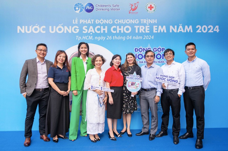 Công ty P&G Việt Nam cùng với Liên hiệp hợp tác xã thương mại TP.HCM (Saigon Co.op) tiếp tục triển khai Chương trình “Nước Uống Sạch cho Trẻ Em” năm 2024