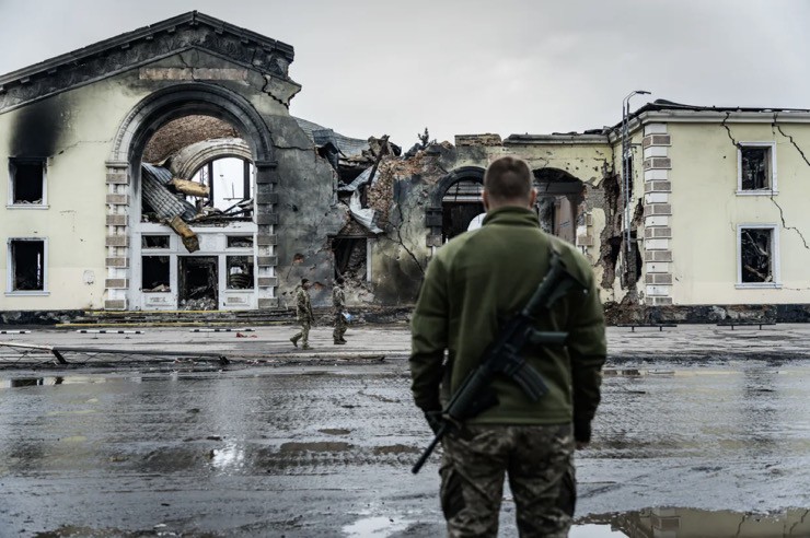 Binh sĩ Ukraine làm nhiệm vụ ở thành phố Kostiantynivka, vùng Donetsk.