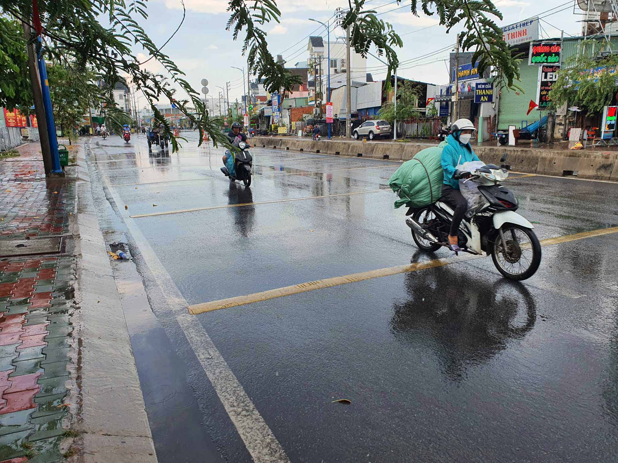 Kiểu thời tiết làm bao người dân ở TP.HCM vui sướng giữa ngày nắng nóng