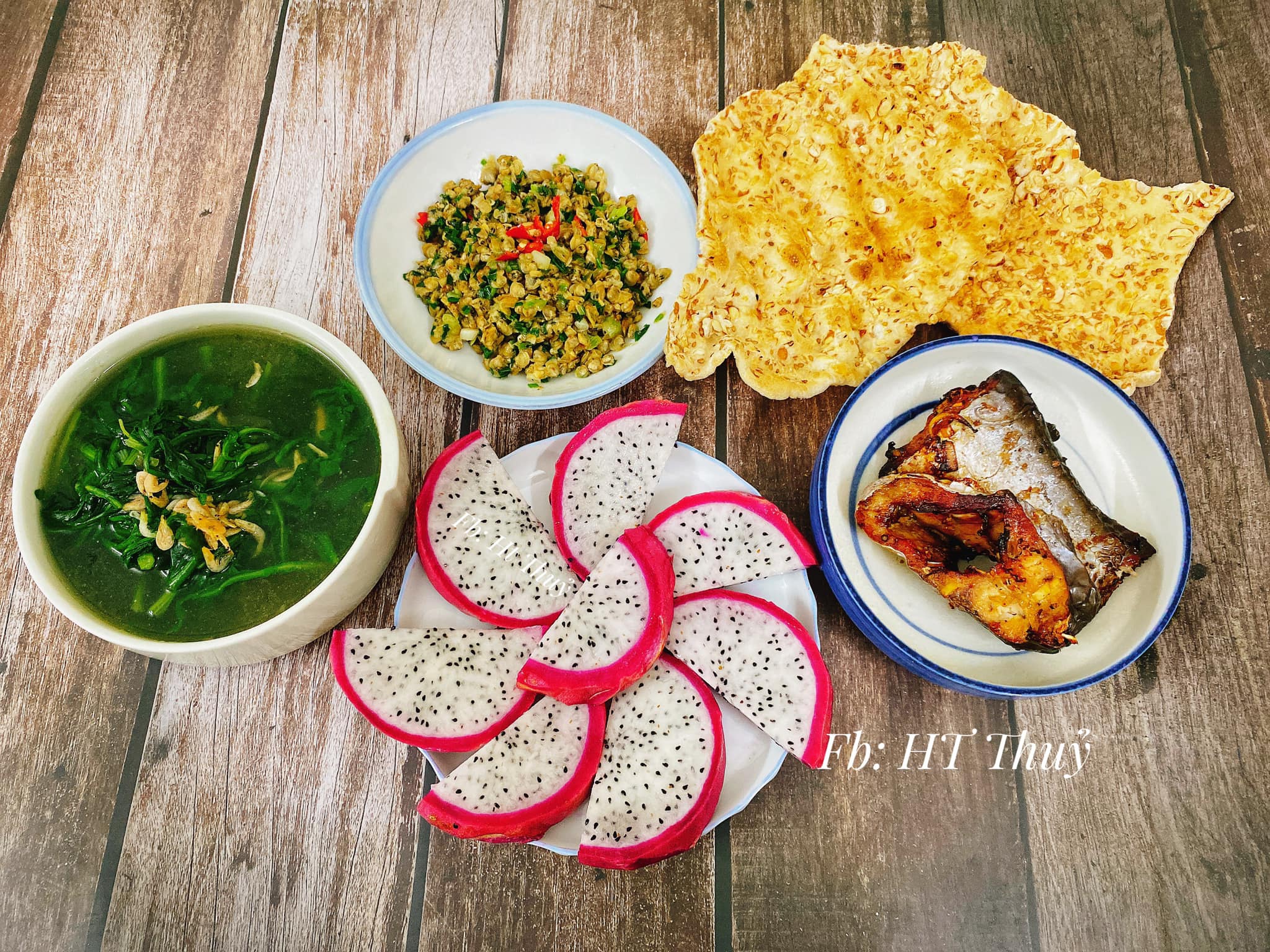 Hến xào + Cá basa kho + Canh cải cúc + Thanh long