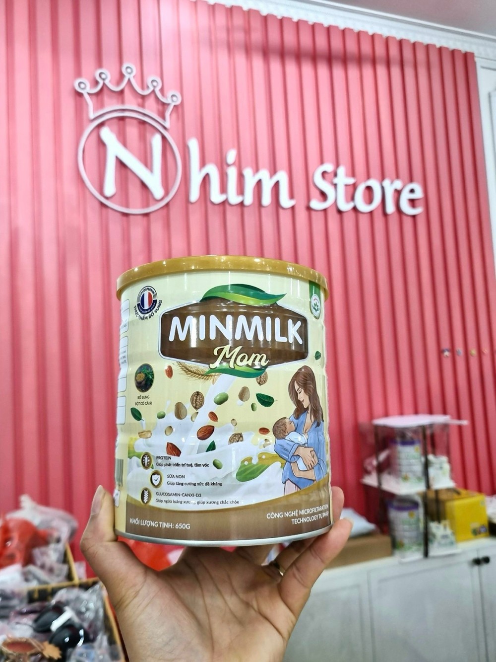 Thực phẩm bổ sung MINMILK MOM sử dụng sữa non từ Pháp  (Ảnh: NVCC).