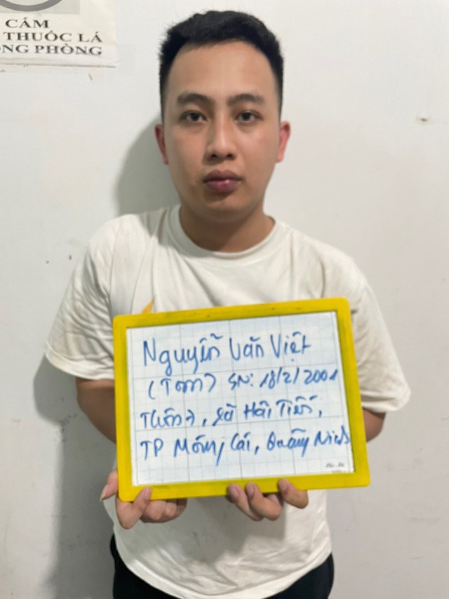 Nguyễn Văn Việt tại cơ quan công an