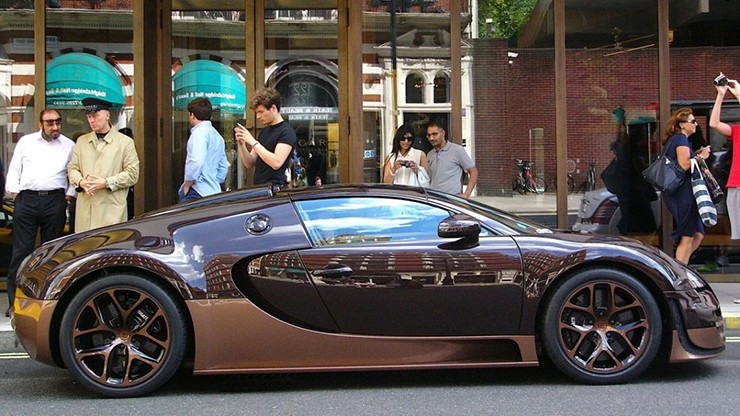 A series of super rare Bugatti Veyron cars confiscated in Europe - 12