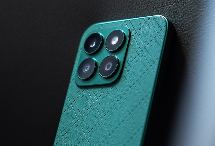 Honor X8b green leather back version.