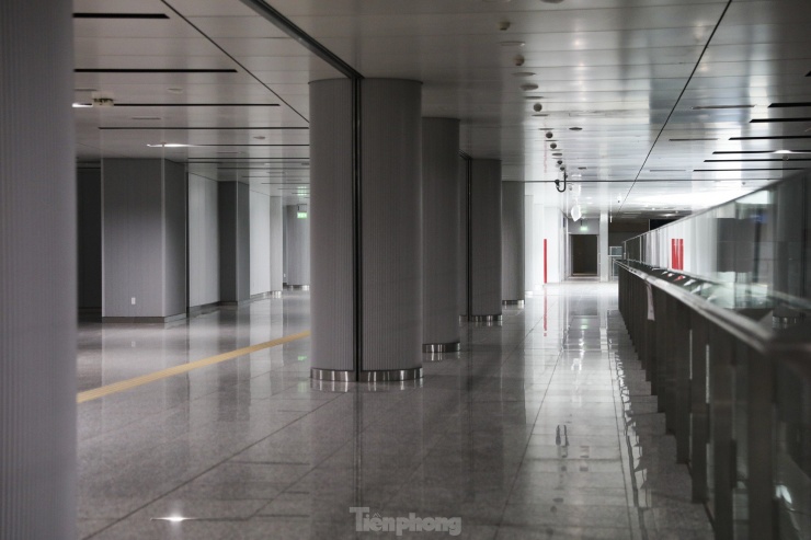 Cận cảnh 2 ga ngầm siêu hiện đại thuộc tuyến Metro số 1 - 3