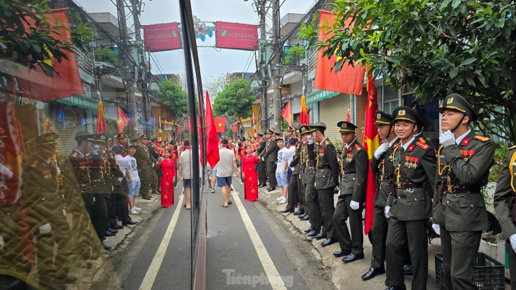 Điện Biên Phủ - Bịn rịn giờ phút chia tay - 3