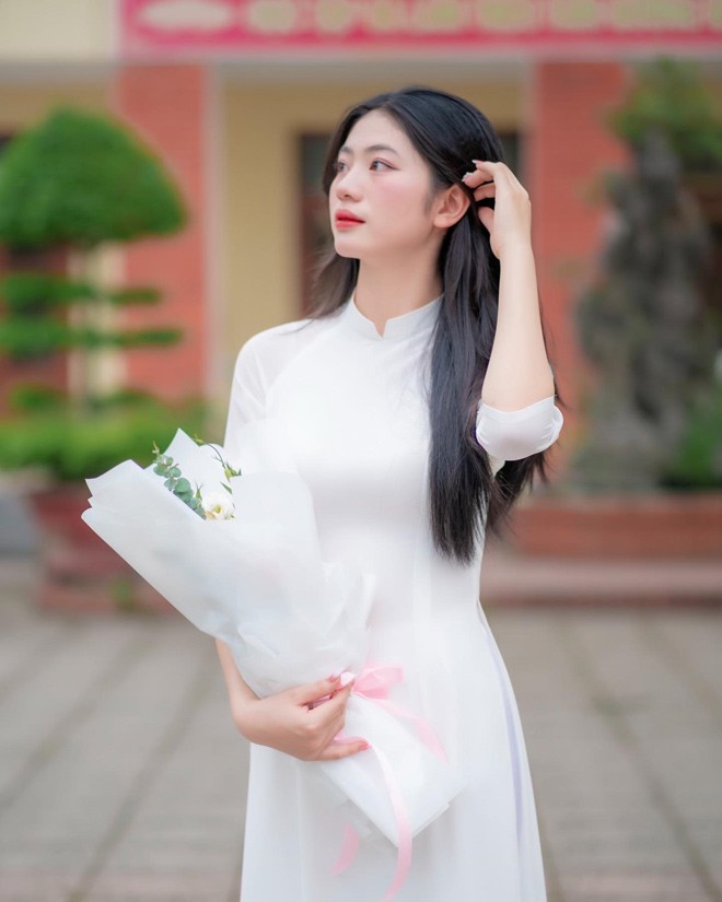 Cô gái 19 tuổi “gây bão” với loạt ảnh xinh đẹp trong lễ diễu binh tại Điện Biên - 7