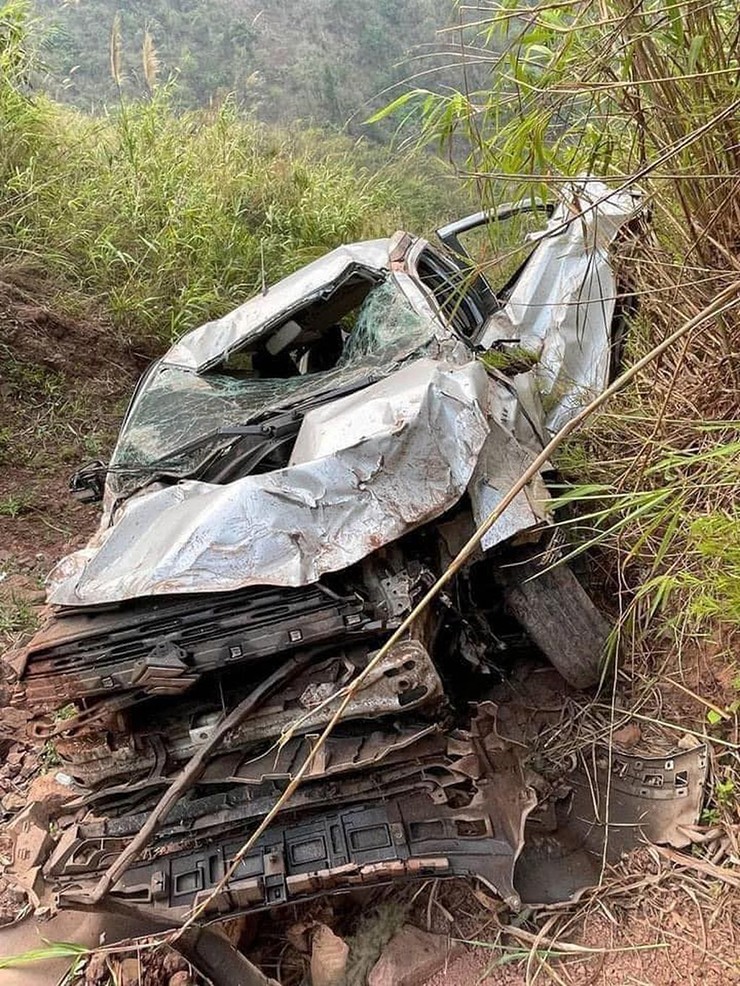 Suzuki XL7 rơi xuống vực tại Điện Biên và cái kết đầy 