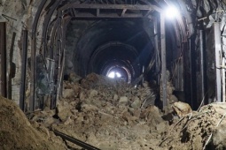 Đường sắt thiệt hại hơn 50 tỷ đồng do sạt lở hầm Bãi Gió