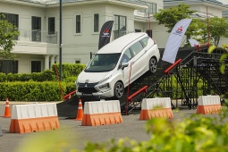 Giá xe Mitsubishi Xpander tháng 5/2024, ưu đãi 100% LPTB