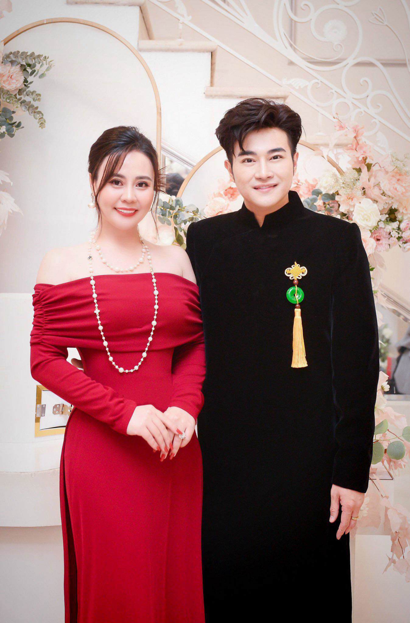 Bất ngờ với giá cát xê của ca sĩ Minh Quân khi chấm thi Mrs Earth VietNam - 3