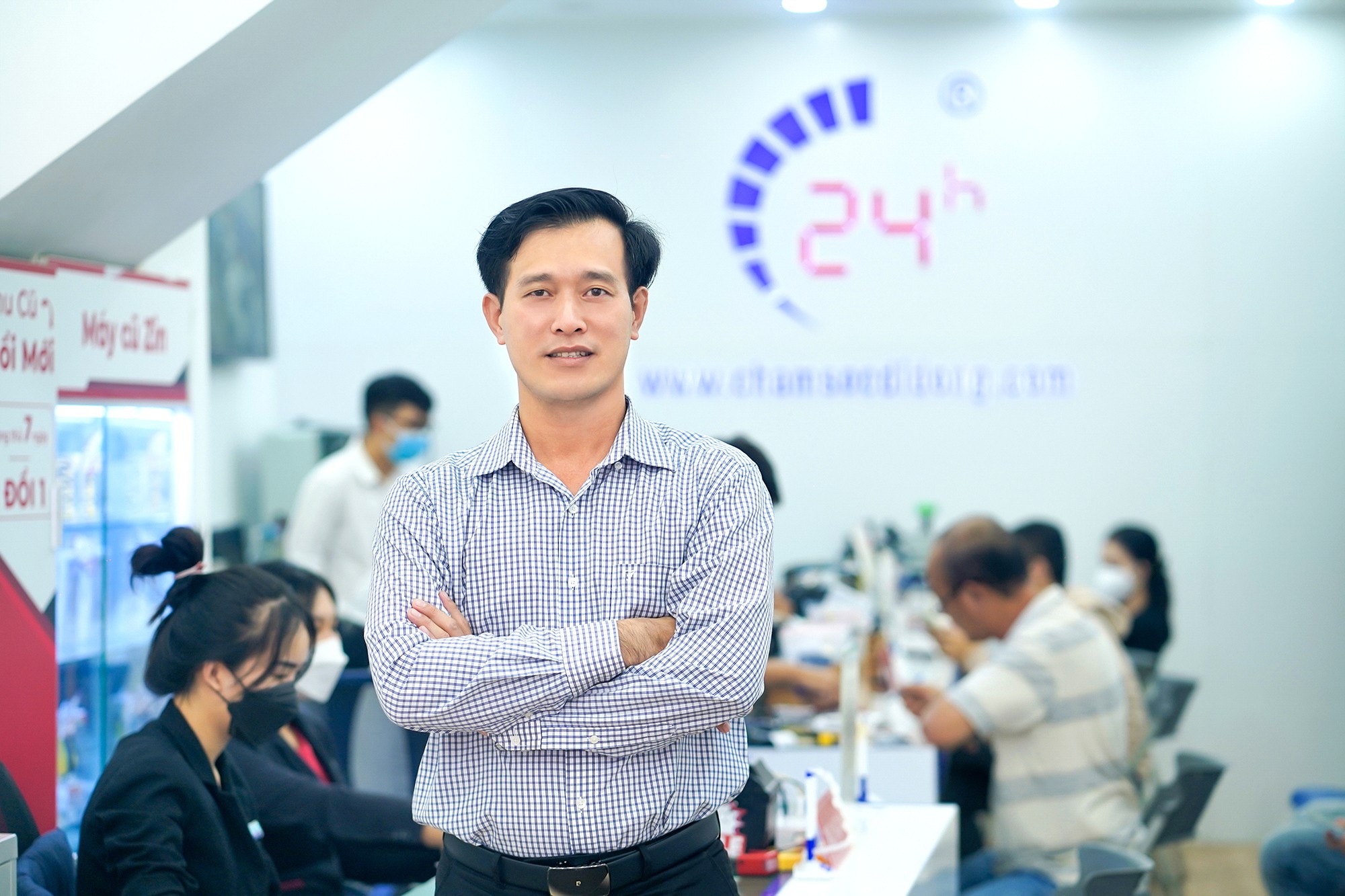 Ông Nguyễn Thành Phước - Giám Đốc Trung Tâm Đào Tạo Kỹ Thuật Viên Điện Thoại Và Laptop 24h